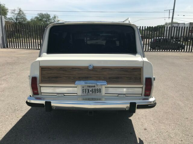 1986 Jeep Wagoneer - photo 6