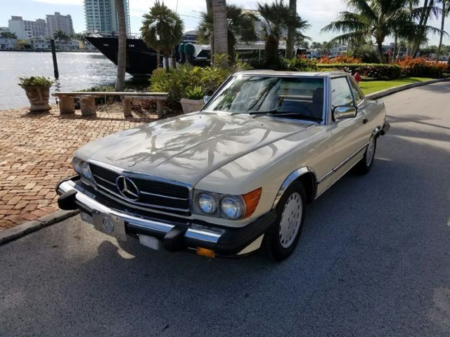 1986 560 SL Magnolia Tan 2 Owner 2 Tops Factory Jump Seat 50k Original Miles 1986 Mercedes-Benz SL-Class SL 560
