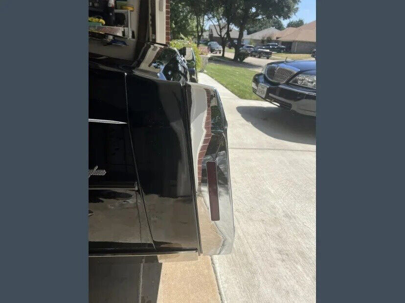 1986 Cadillac Fleetwood 123000 Original Miles Top & Transmission Redone - photo 11