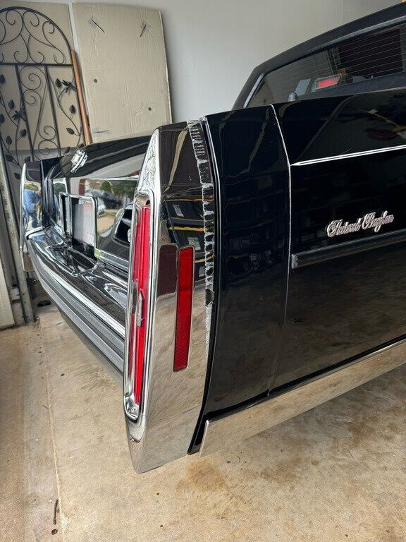 1986 Cadillac Fleetwood 123000 Original Miles Top & Transmission Redone - photo 12