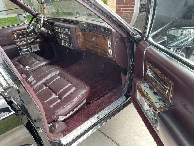 1986 Cadillac Fleetwood 123000 Original Miles Top & Transmission Redone - photo 4