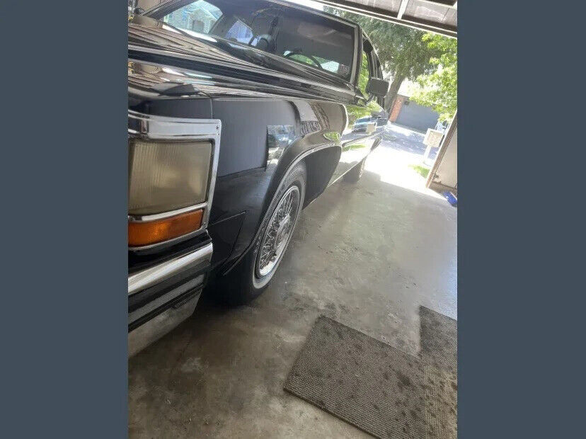 1986 Cadillac Fleetwood 123000 Original Miles Top & Transmission Redone - photo 8