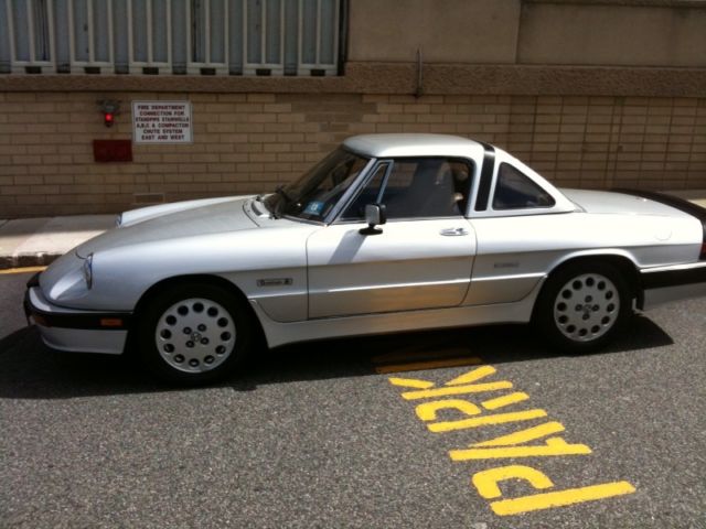 1986 Alfa Romeo Quadrafoglio 1986 Alfa Romeo Spider Quadrifoglio