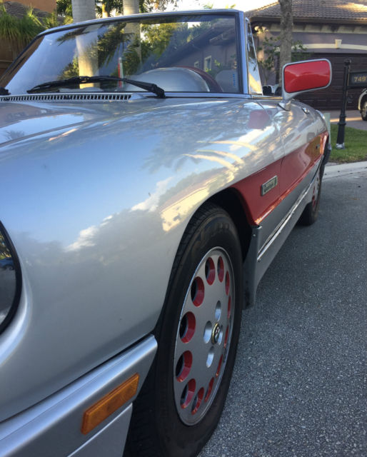 1986 Alfa Romeo Spider QUADRIFOGLIO CONVERTABLE - photo 2