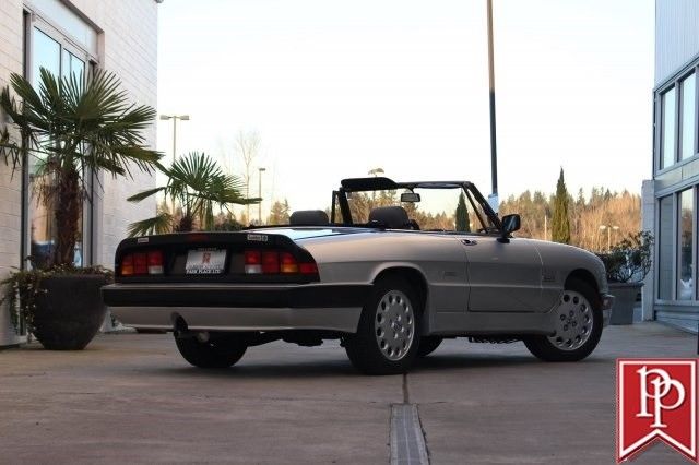 1986 Alfa Romeo Spider Quadrifoglio - photo 2