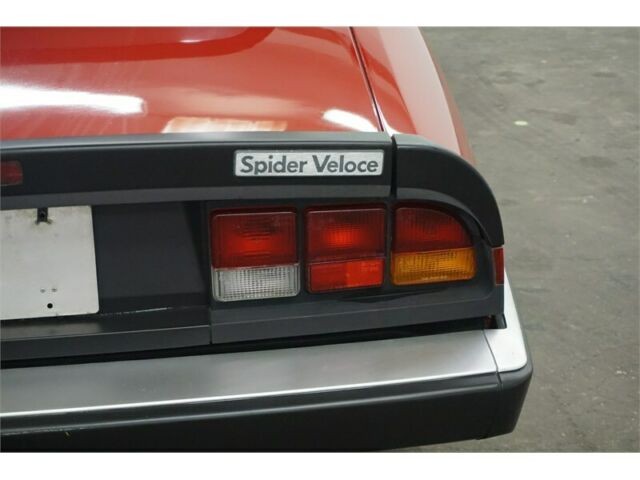 1986 Alfa Romeo Spider - photo 10