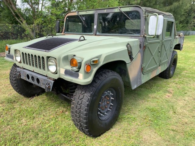 1986 AM General M-998 Hummer H1