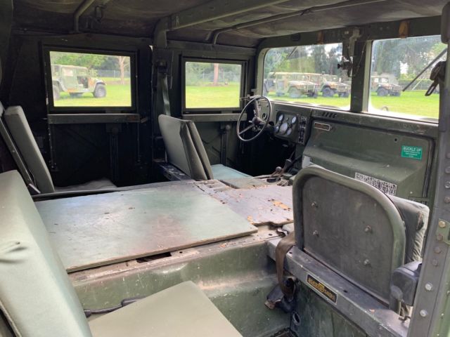 1986 AM General M-998 Hummer H1 - photo 11
