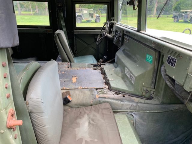 1986 AM General M-998 Hummer H1 - photo 12