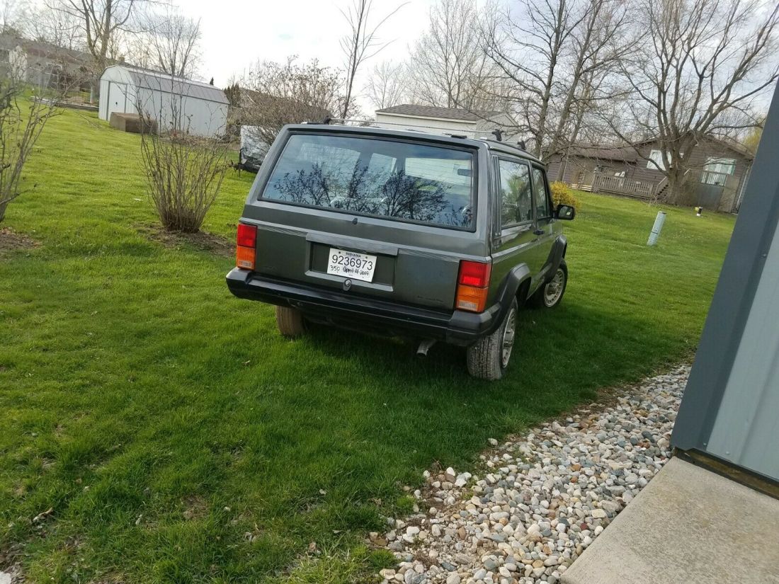 1986 Jeep Cherokee - photo 2