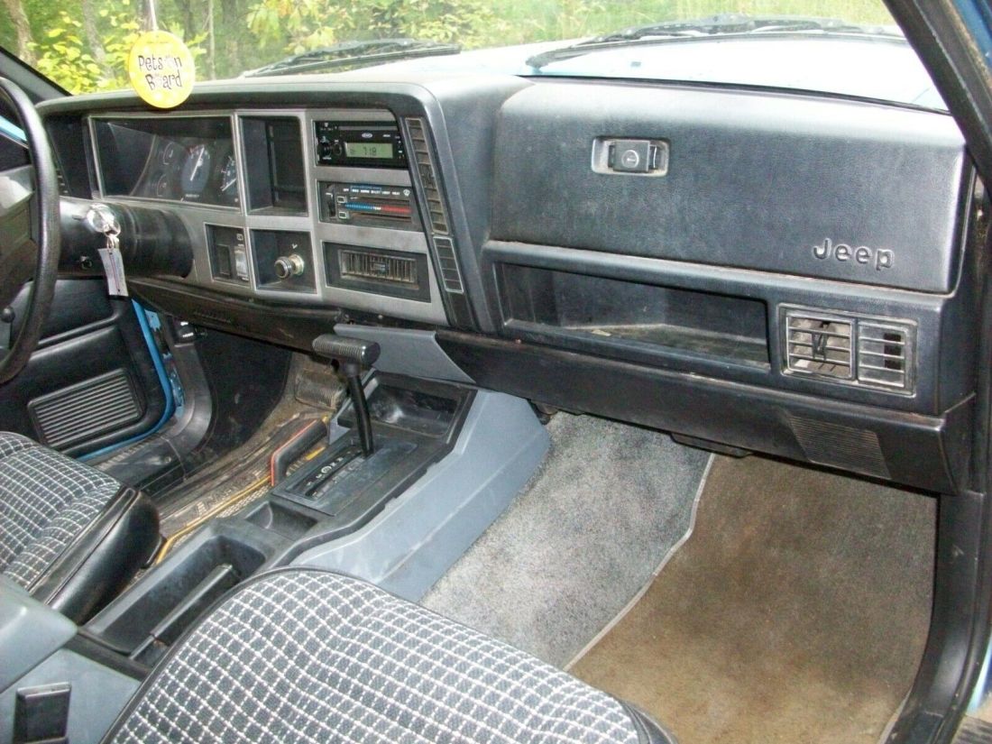 1986 Jeep Cherokee - photo 13