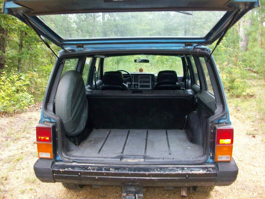 1986 Jeep Cherokee - photo 7