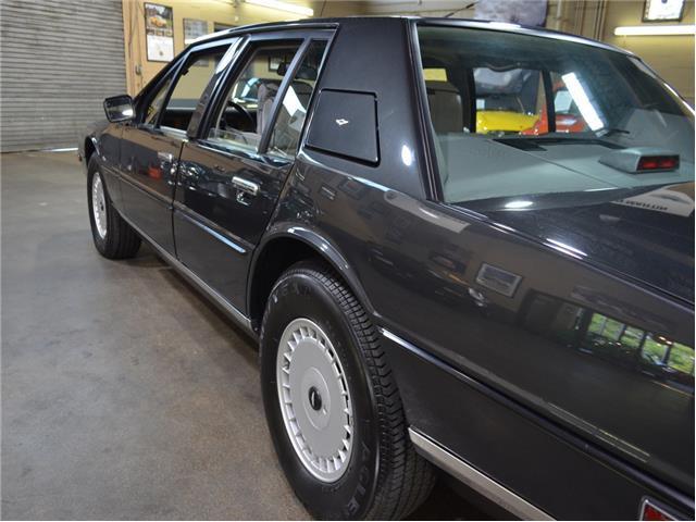 1986 Aston Martin Lagonda Series 3 - photo 11