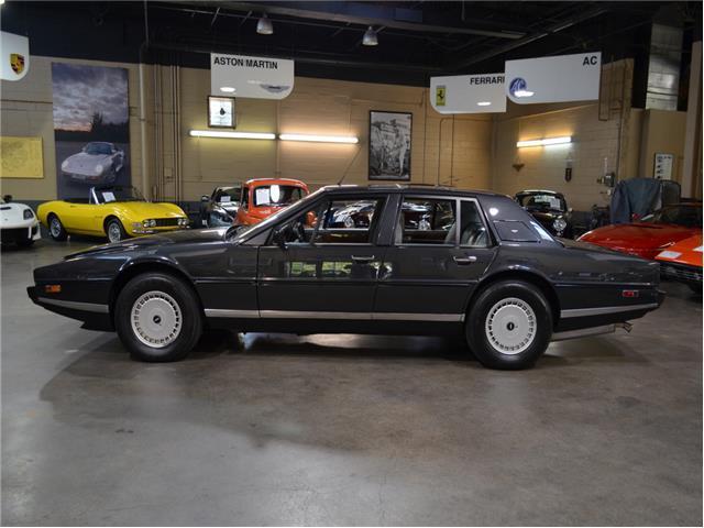 1986 Aston Martin Lagonda Series 3 - photo 9