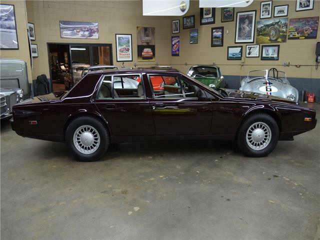 1986 Aston Martin Lagonda Series 4 - photo 10