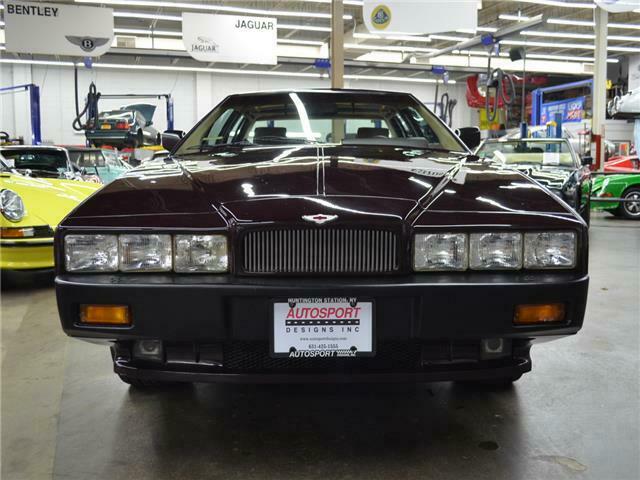 1986 Aston Martin Lagonda Series 4 - photo 2
