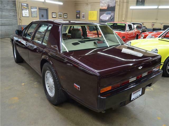 1986 Aston Martin Lagonda Series 4 - photo 5