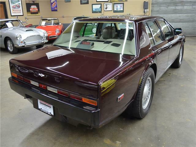 1986 Aston Martin Lagonda Series 4 - photo 8