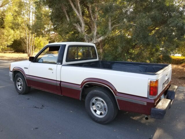 1986 Mazda B-Series Pickups LX - photo 5
