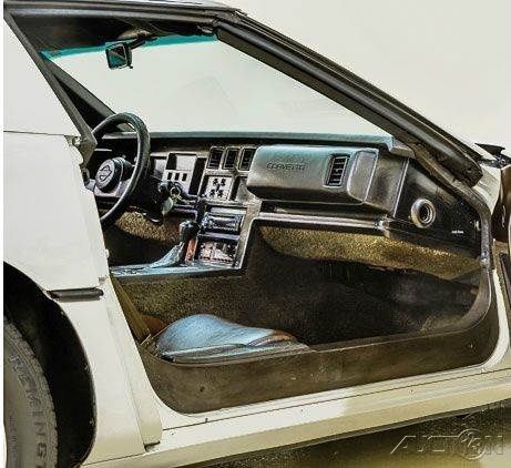1986 Chevrolet Corvette Base 2dr Hatchback - photo 11