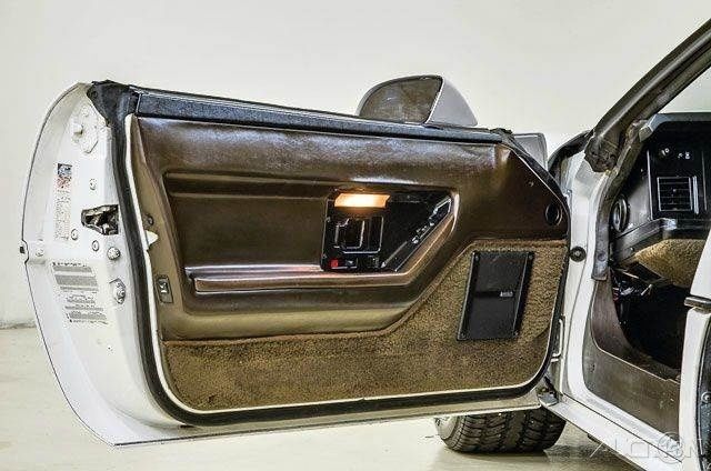 1986 Chevrolet Corvette Base 2dr Hatchback - photo 8