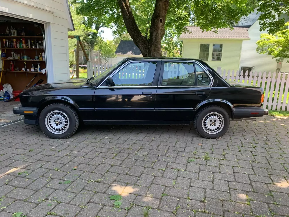 1986 BMW 325e 4-door 2.7l 1986 BMW 3-Series