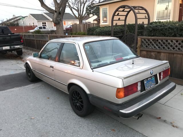 1986 BMW 3-Series 325ES - photo 2