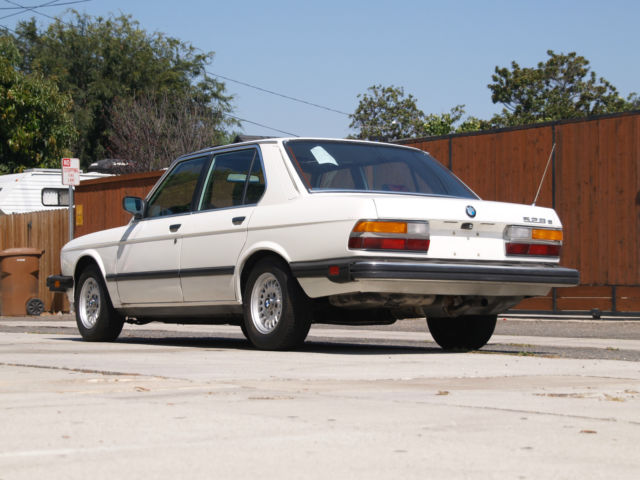 1986 BMW 528e Classic Barnyard Find Collectible Collectable Rare E28 Low Miles 1986 BMW 5-Series