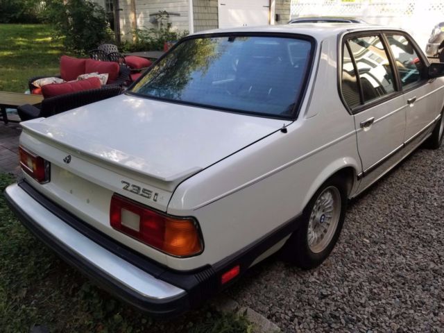 1986 BMW 7-Series 735I 735 V6 RWD Sedan - photo 10