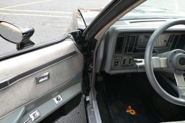 1986 Buick Grand National -NEWER BLACK PAINT-3.8 TURBO-VERY SLICK & FAST- SE - photo 13