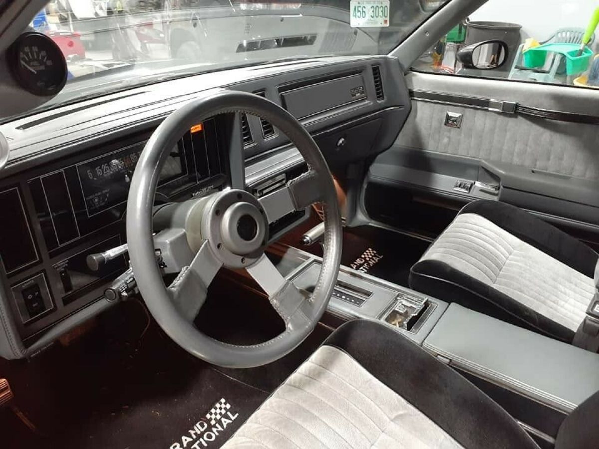 1986 Buick Grand National Black - photo 5