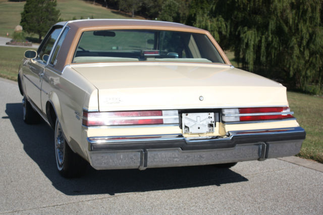 1986 Buick Regal Limited Coupe 2-Door - photo 6