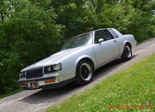 1986 Buick Regal 2 DOOR T-TOP - photo 3