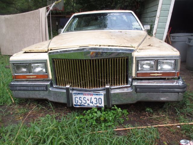 1986 Cadillac Brougham - photo 10