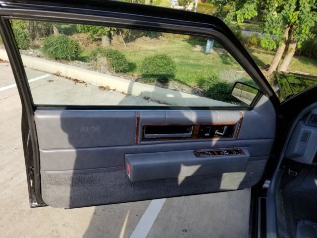 1986 Cadillac DeVille Touring Car - photo 12