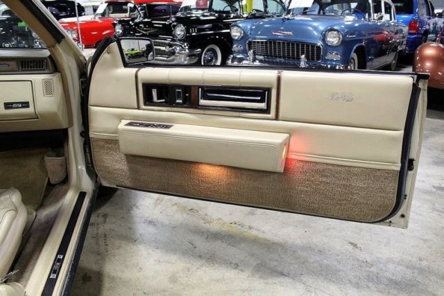 1986 Cadillac DeVille -- - photo 12