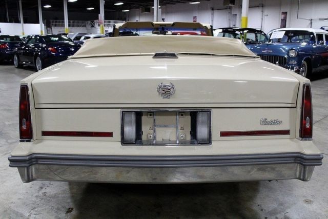 1986 Cadillac DeVille -- - photo 4