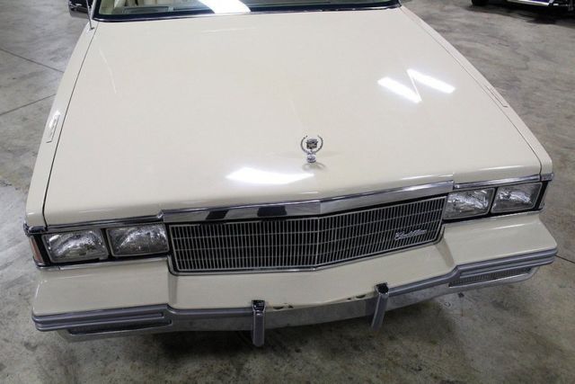 1986 Cadillac DeVille -- - photo 9