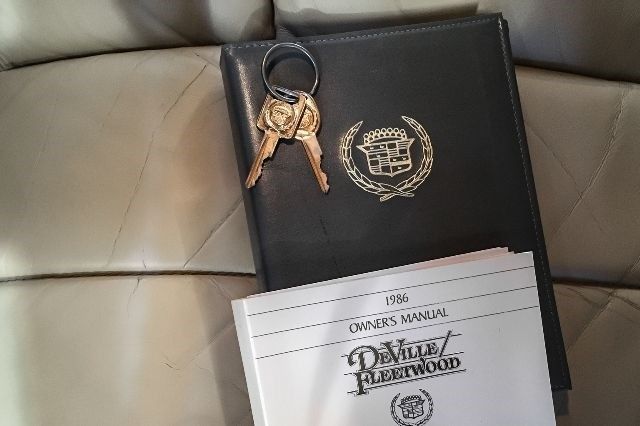 1986 Cadillac DeVille Fleetwood - photo 10