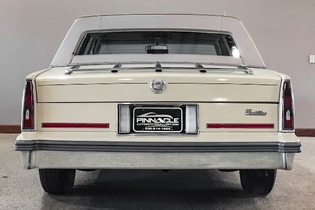 1986 Cadillac DeVille Fleetwood - photo 2