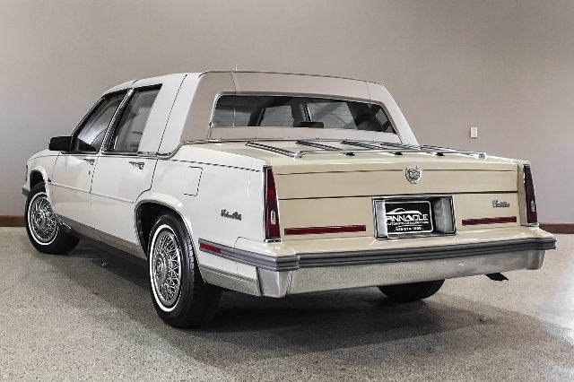 1986 Cadillac DeVille Fleetwood - photo 8