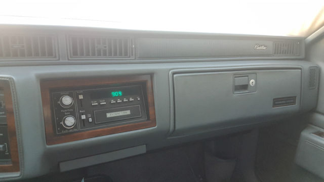 1986 Cadillac DeVille - photo 8