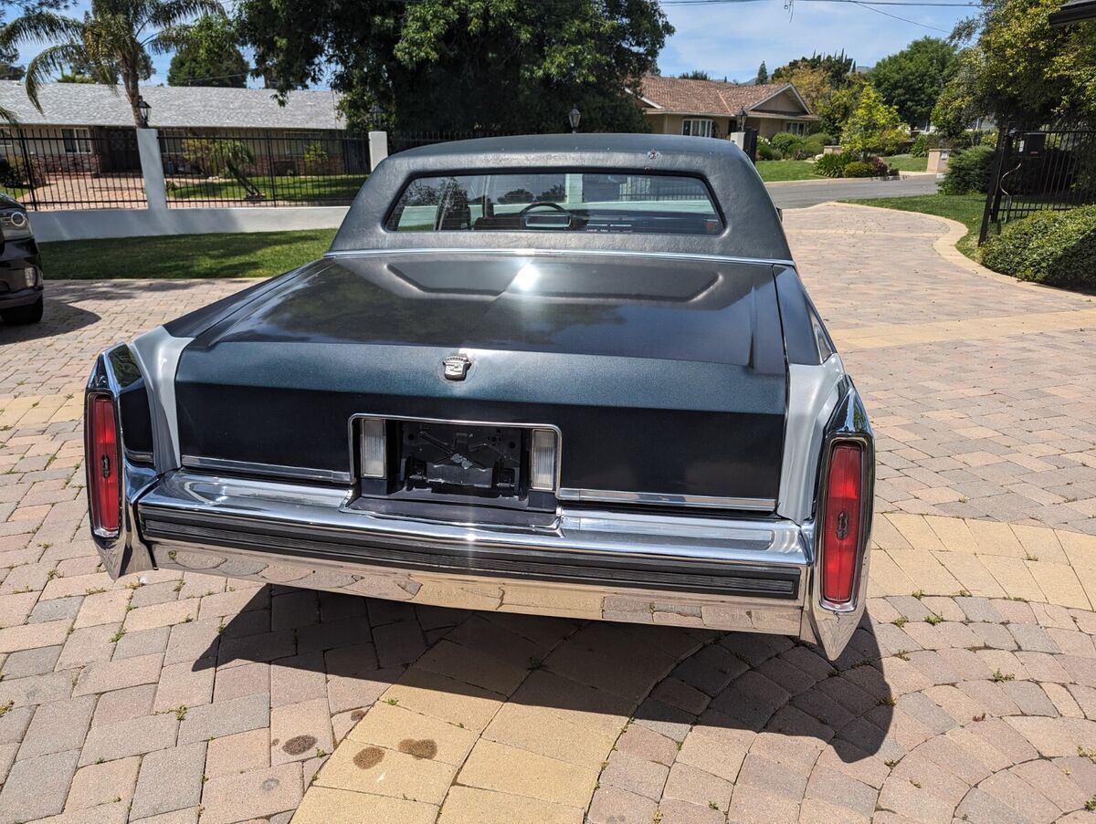 1986 Cadillac Fleetwood BROUGHAM - photo 11