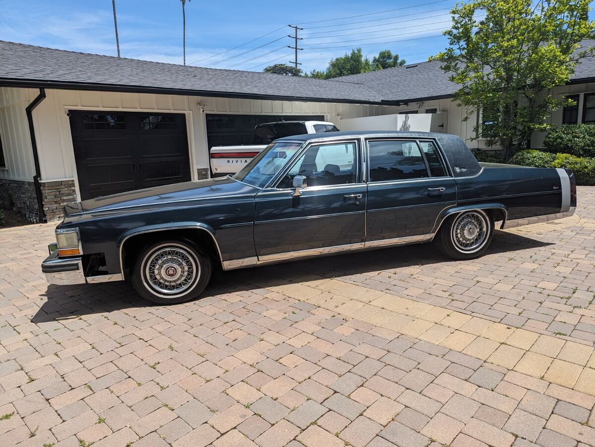 1986 Cadillac Fleetwood BROUGHAM - photo 2