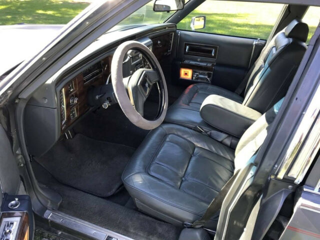 1986 Cadillac Fleetwood - photo 3