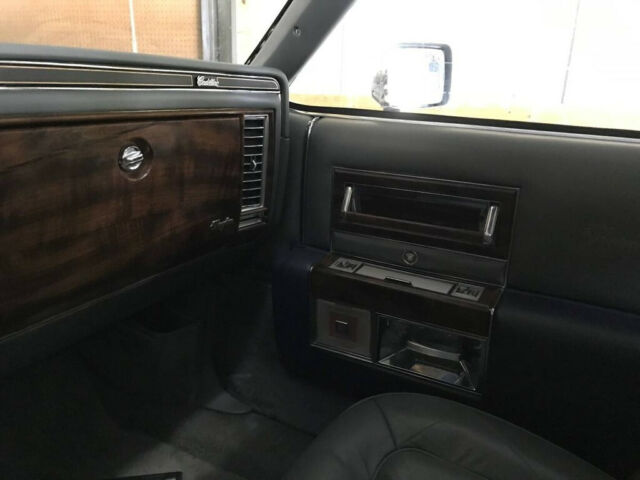 1986 Cadillac Fleetwood - photo 8