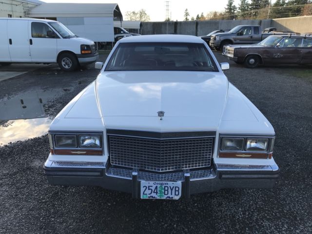 1986 Cadillac Fleetwood - photo 2