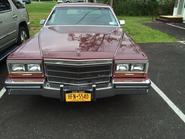 1986 Cadillac Fleetwood Brougham d'Elegance Sedan 4-Door 5.0L 1986 Cadillac Fleetwood