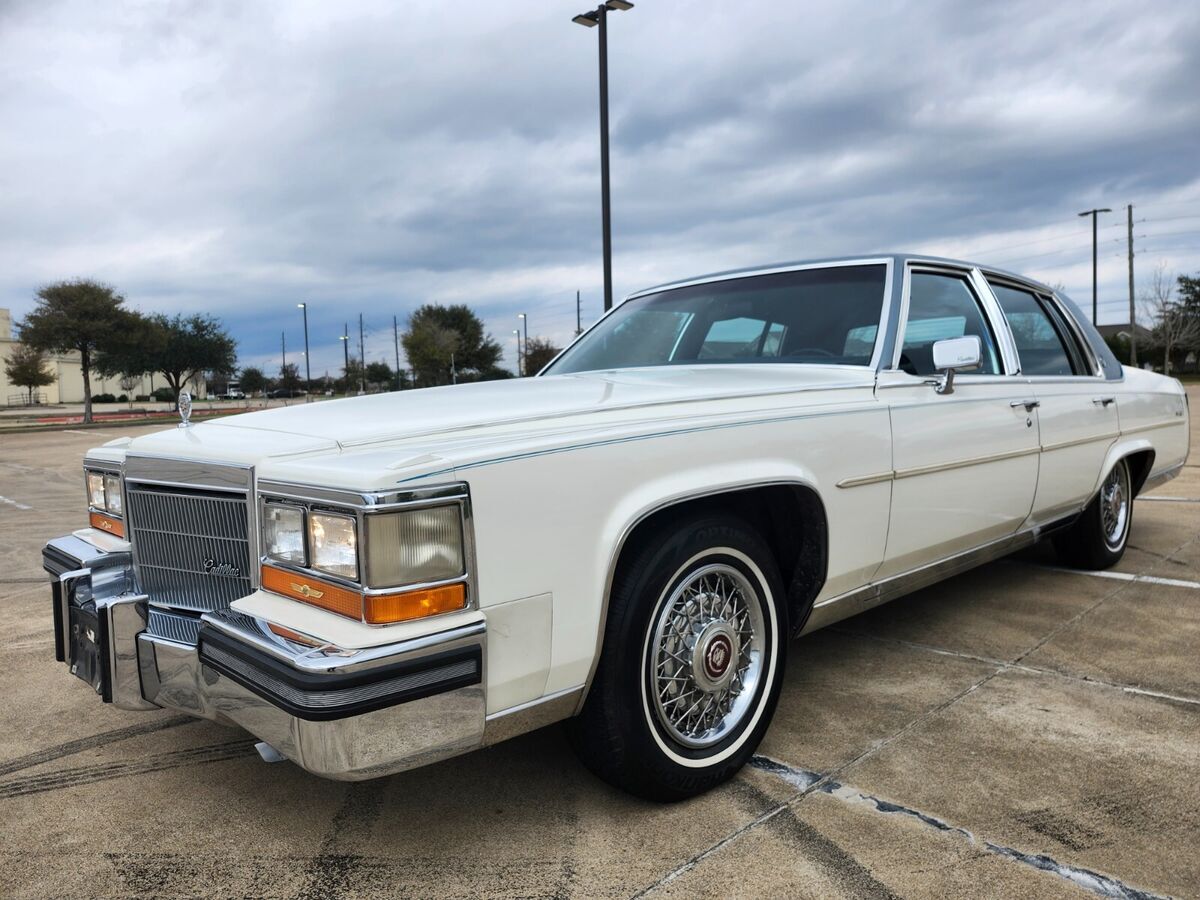 1986 Cadillac Fleetwood Brougham ONE OWNER 1986 Cadillac Fleetwood BROUGHAM