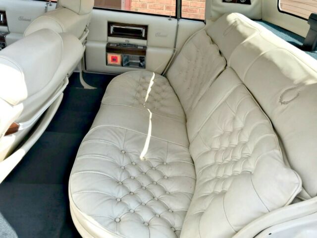 1986 Cadillac Fleetwood Brougham D'elegance - photo 11